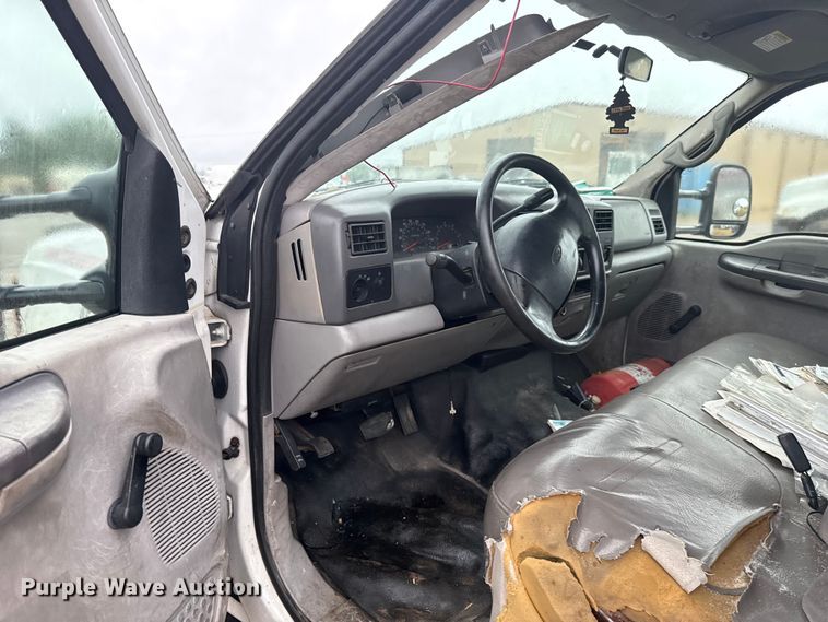 image for item EU2176 2001 Ford F550 utility / service truck