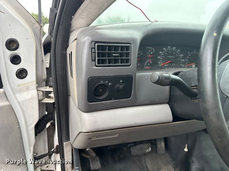 image for item EU2176 2001 Ford F550 utility / service truck