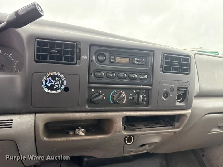 image for item EU2176 2001 Ford F550 utility / service truck