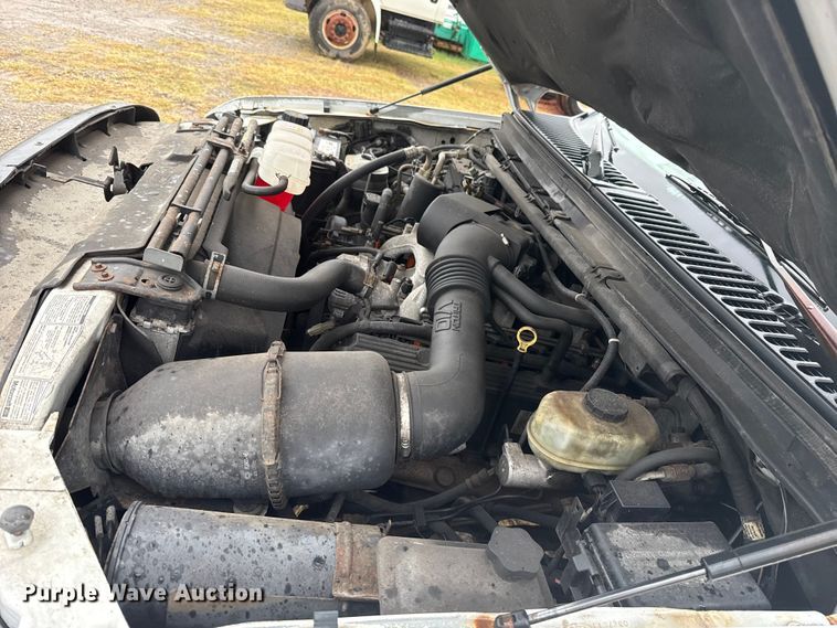 image for item EU2176 2001 Ford F550 utility / service truck