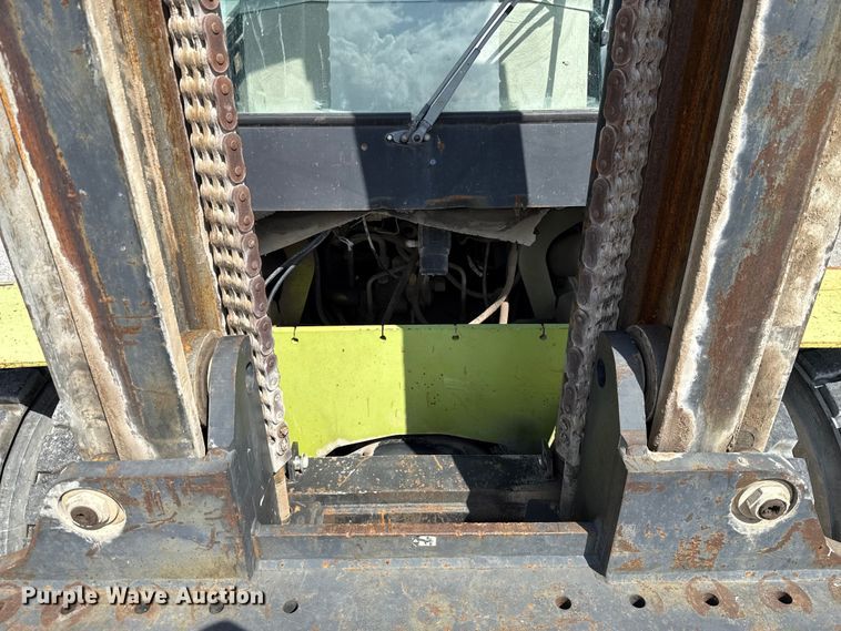 image for item EU2202 2001 Clark CDP120 forklift