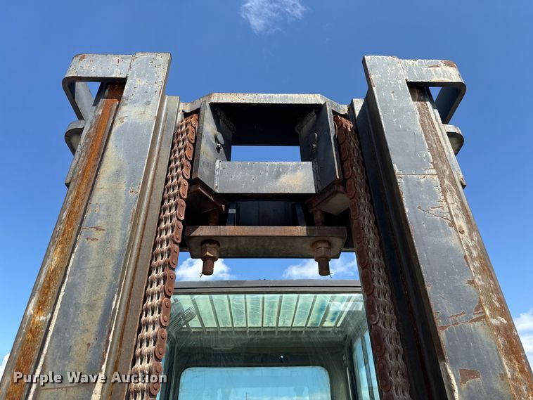 image for item EU2202 2001 Clark CDP120 forklift