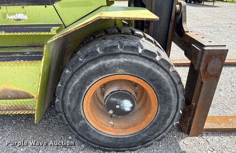 image for item EU2202 2001 Clark CDP120 forklift