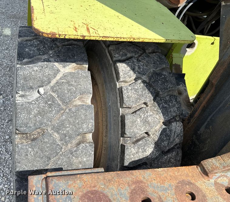 image for item EU2202 2001 Clark CDP120 forklift