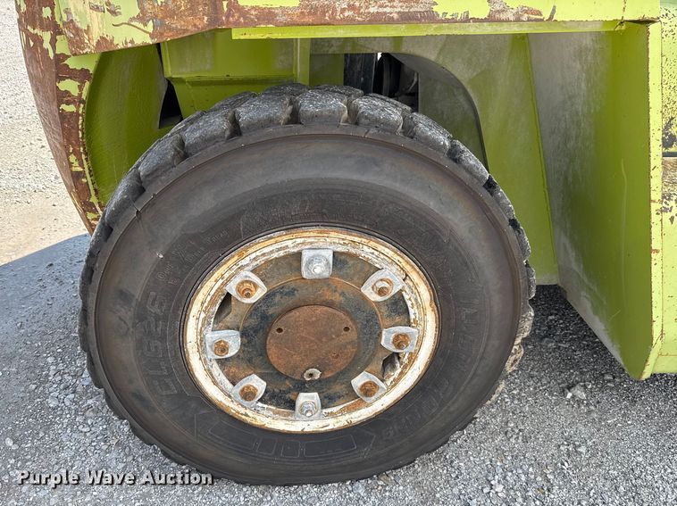 image for item EU2202 2001 Clark CDP120 forklift