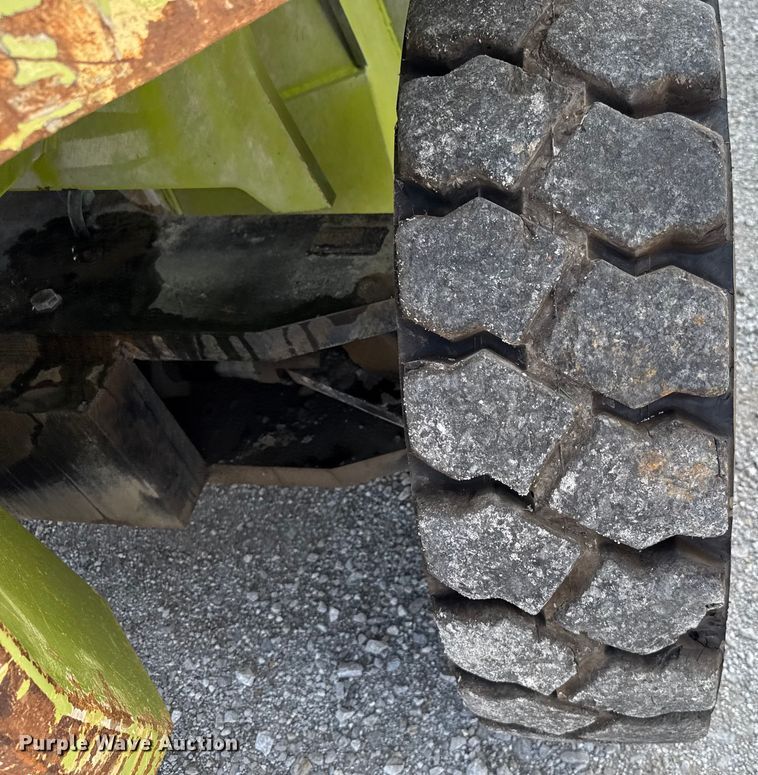 image for item EU2202 2001 Clark CDP120 forklift