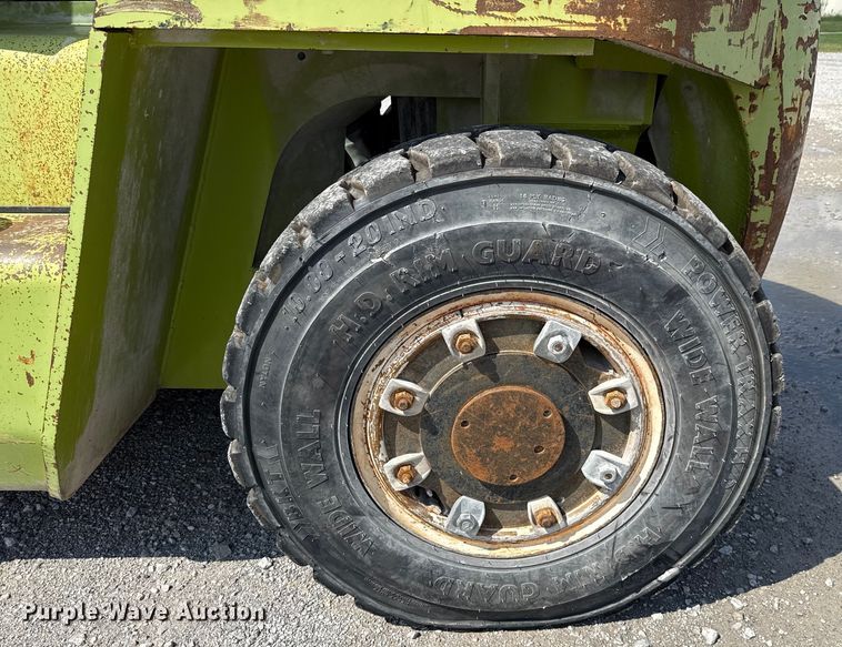 image for item EU2202 2001 Clark CDP120 forklift