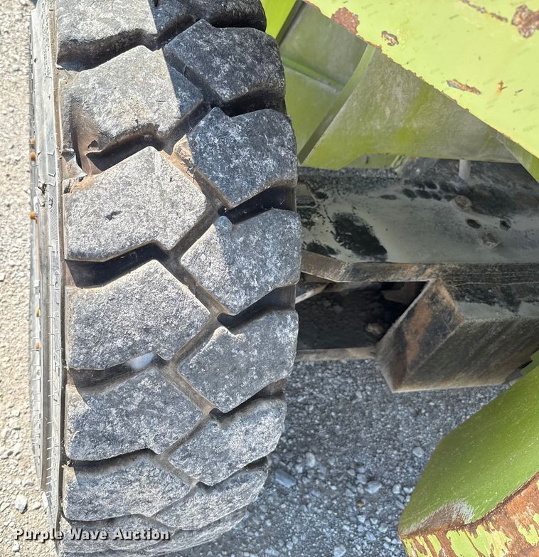 image for item EU2202 2001 Clark CDP120 forklift