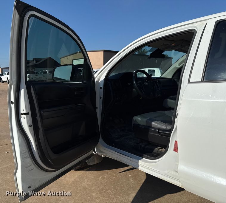 image for item EU2206 2020 Toyota Tundra SR5 Double Cab pickup truck