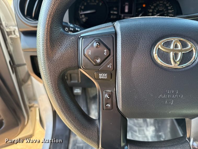 image for item EU2206 2020 Toyota Tundra SR5 Double Cab pickup truck