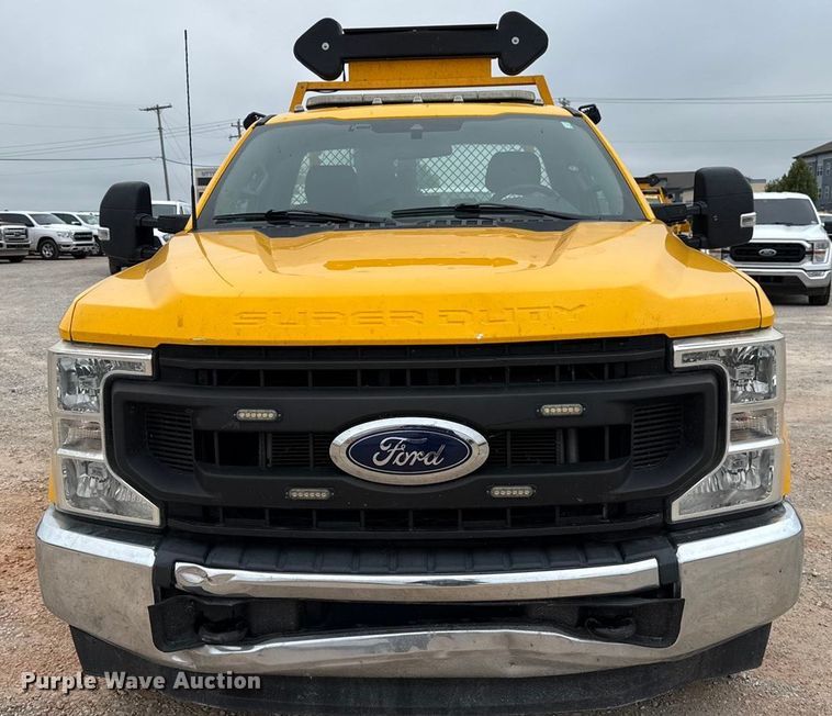 image for item EU2212 2022 Ford F350 Super Duty utility bed pickup truck