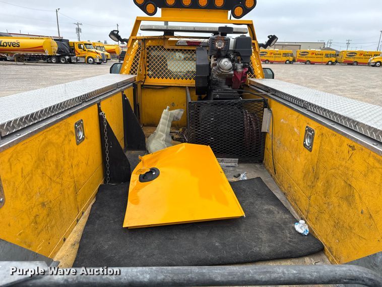 image for item EU2212 2022 Ford F350 Super Duty utility bed pickup truck