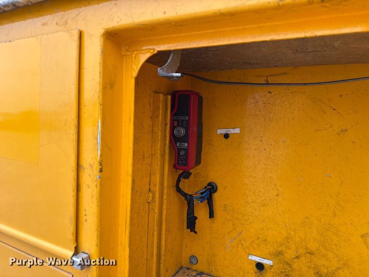 image for item EU2212 2022 Ford F350 Super Duty utility bed pickup truck