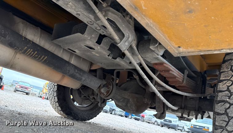 image for item EU2212 2022 Ford F350 Super Duty utility bed pickup truck