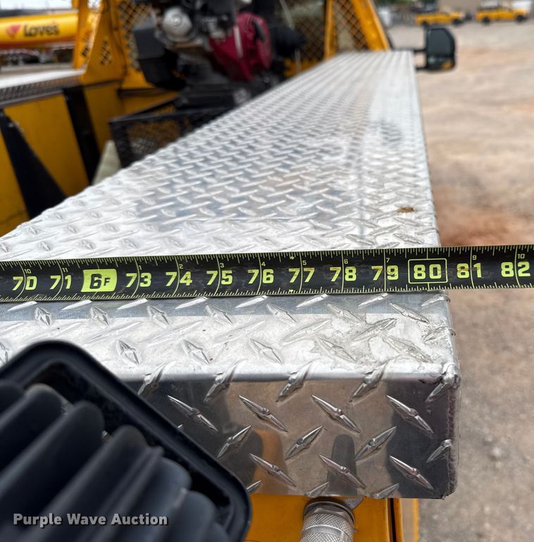 image for item EU2212 2022 Ford F350 Super Duty utility bed pickup truck