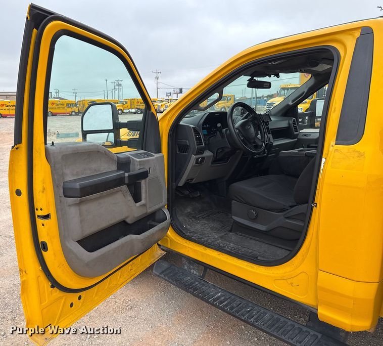 image for item EU2212 2022 Ford F350 Super Duty utility bed pickup truck