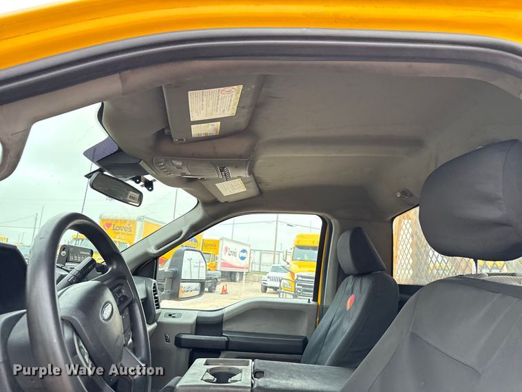 image for item EU2212 2022 Ford F350 Super Duty utility bed pickup truck