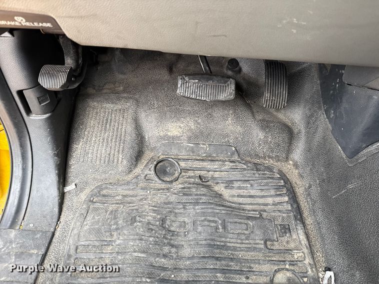 image for item EU2212 2022 Ford F350 Super Duty utility bed pickup truck