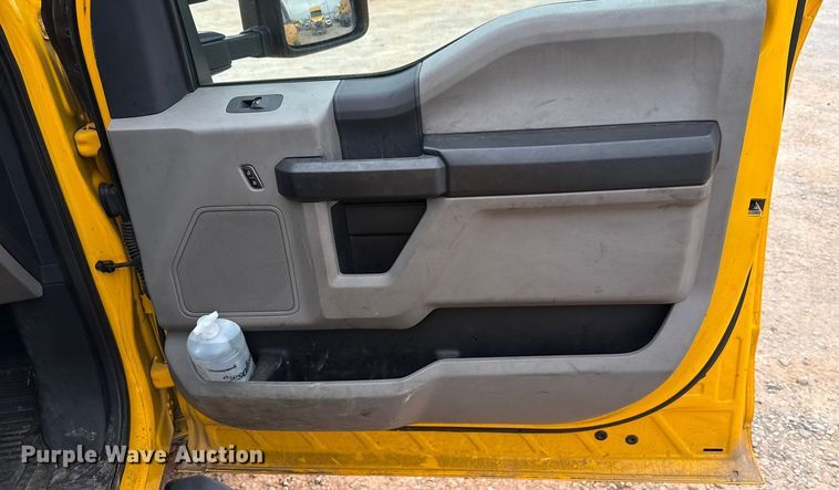 image for item EU2212 2022 Ford F350 Super Duty utility bed pickup truck