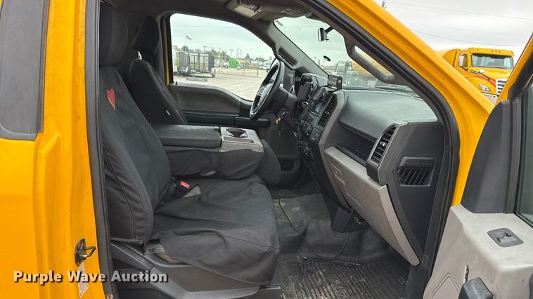 image for item EU2212 2022 Ford F350 Super Duty utility bed pickup truck