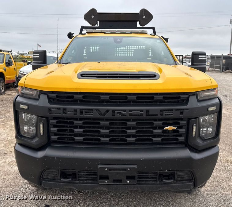 image for item EU2213 2021 Chevrolet Silverado 3500HD utility bed pickup truck