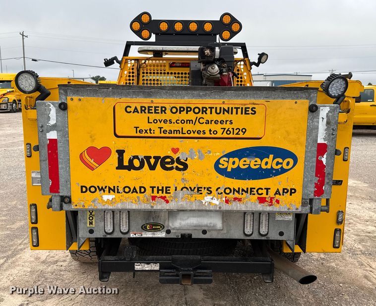 image for item EU2213 2021 Chevrolet Silverado 3500HD utility bed pickup truck