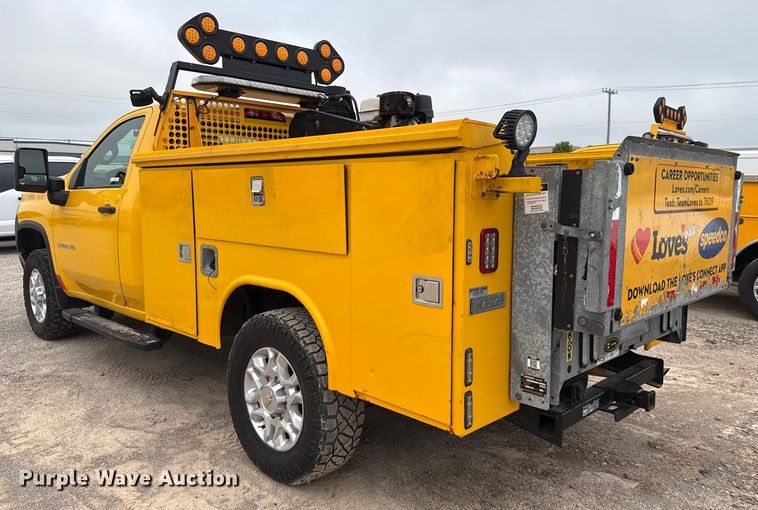 image for item EU2213 2021 Chevrolet Silverado 3500HD utility bed pickup truck