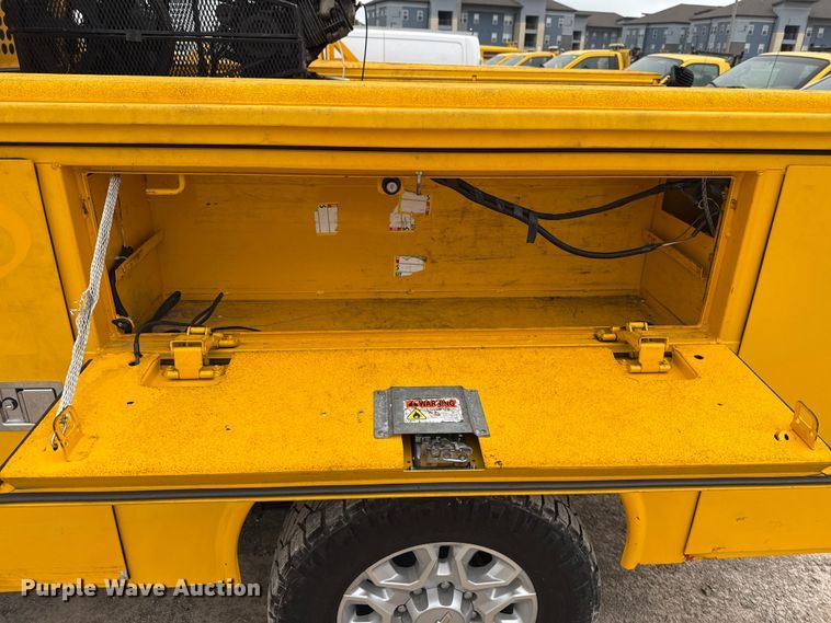 image for item EU2213 2021 Chevrolet Silverado 3500HD utility bed pickup truck