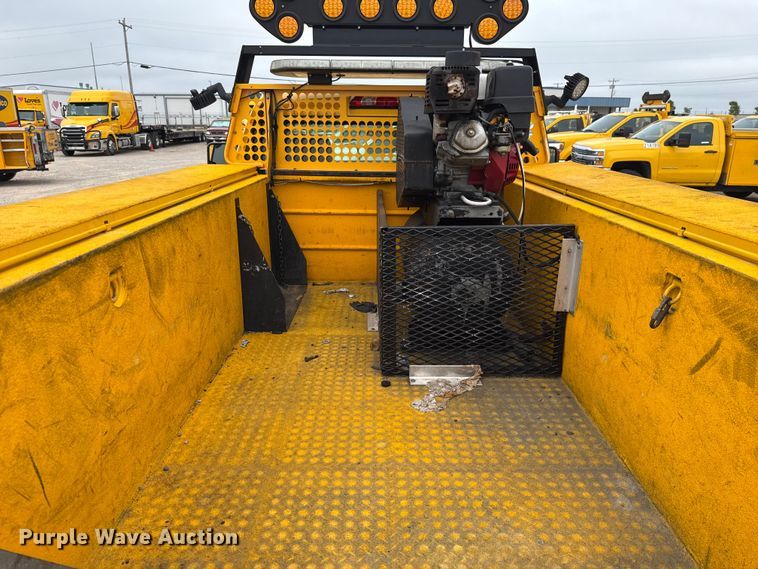 image for item EU2213 2021 Chevrolet Silverado 3500HD utility bed pickup truck