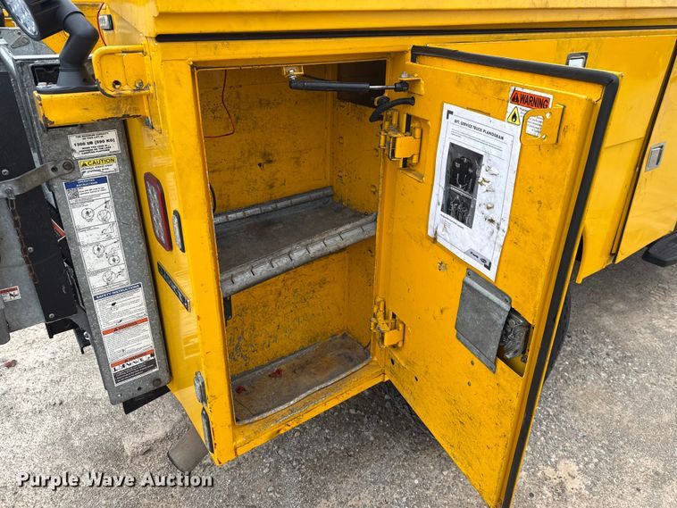 image for item EU2213 2021 Chevrolet Silverado 3500HD utility bed pickup truck