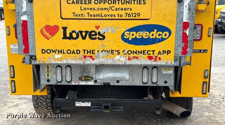 image for item EU2213 2021 Chevrolet Silverado 3500HD utility bed pickup truck