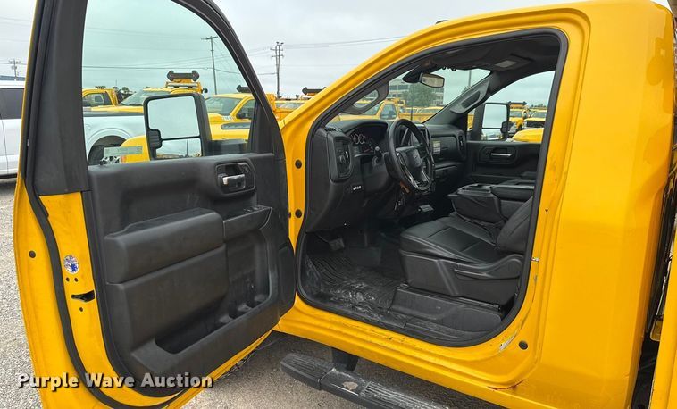 image for item EU2213 2021 Chevrolet Silverado 3500HD utility bed pickup truck