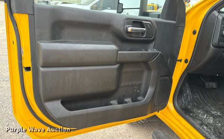 image for item EU2213 2021 Chevrolet Silverado 3500HD utility bed pickup truck