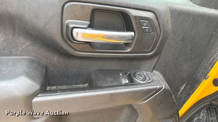image for item EU2213 2021 Chevrolet Silverado 3500HD utility bed pickup truck