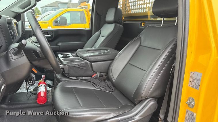 image for item EU2213 2021 Chevrolet Silverado 3500HD utility bed pickup truck