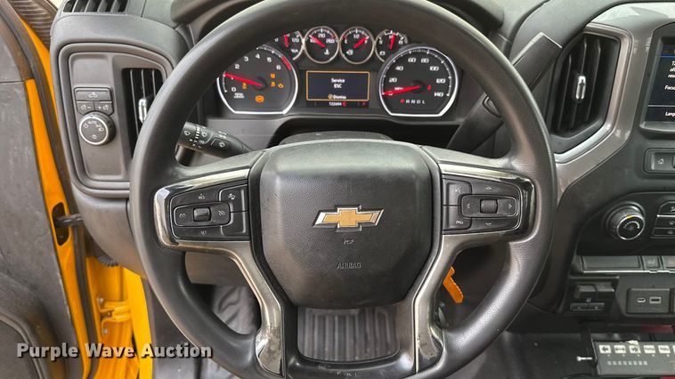 image for item EU2213 2021 Chevrolet Silverado 3500HD utility bed pickup truck