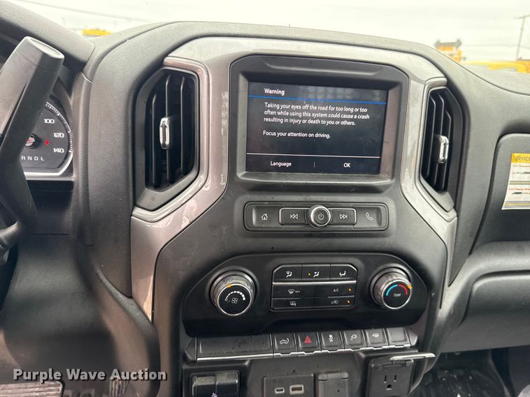 image for item EU2213 2021 Chevrolet Silverado 3500HD utility bed pickup truck