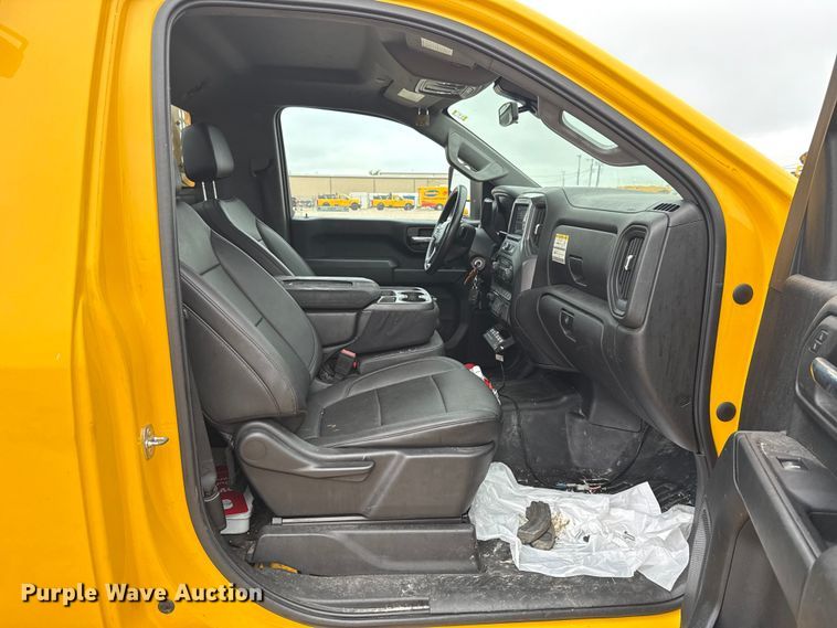 image for item EU2213 2021 Chevrolet Silverado 3500HD utility bed pickup truck