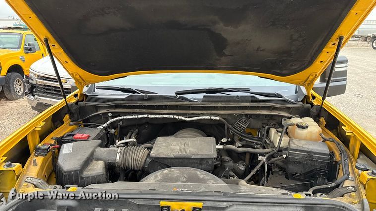 image for item EU2213 2021 Chevrolet Silverado 3500HD utility bed pickup truck