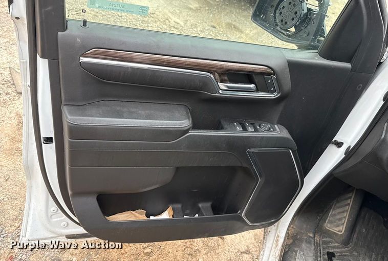 image for item EU2214 2023 Chevrolet Silverado 1500 Crew Cab pickup truck