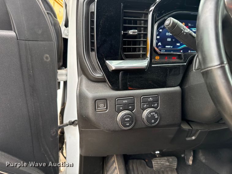 image for item EU2214 2023 Chevrolet Silverado 1500 Crew Cab pickup truck