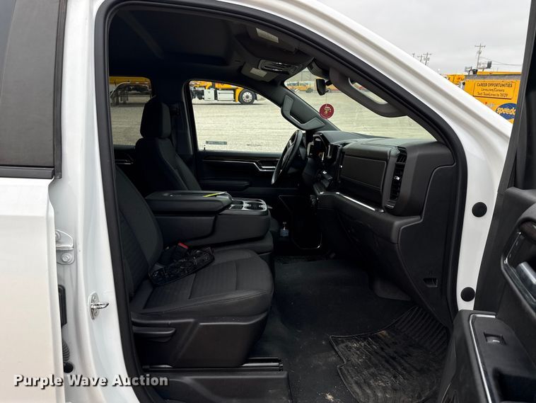 image for item EU2214 2023 Chevrolet Silverado 1500 Crew Cab pickup truck