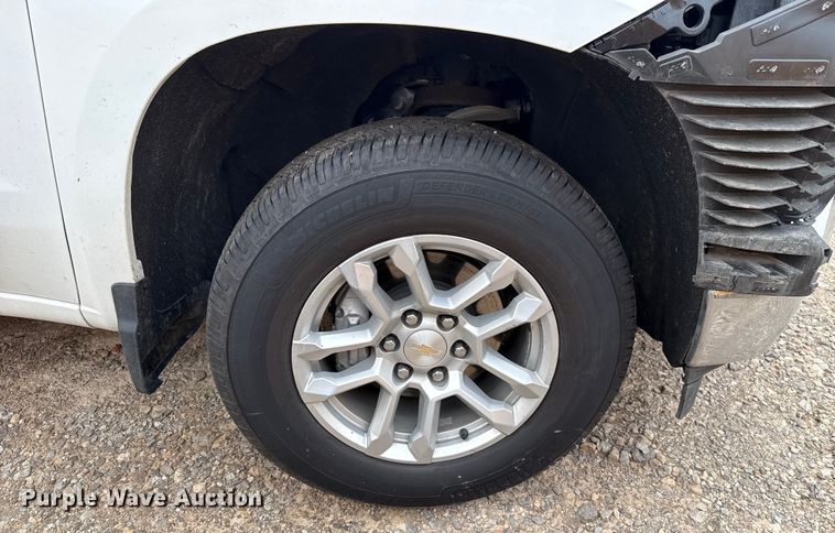 image for item EU2214 2023 Chevrolet Silverado 1500 Crew Cab pickup truck