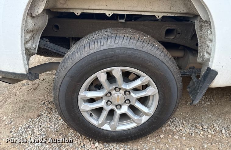 image for item EU2214 2023 Chevrolet Silverado 1500 Crew Cab pickup truck