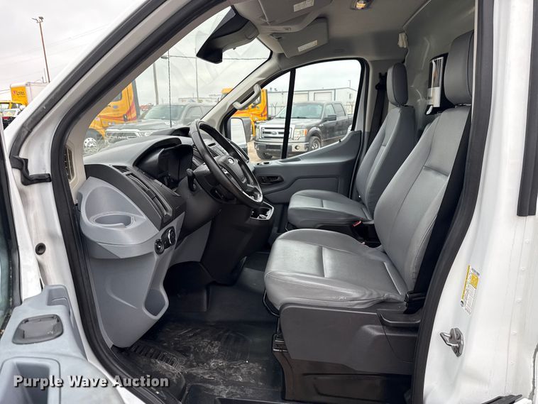 image for item EU2215 2017 Ford Transit 150 van