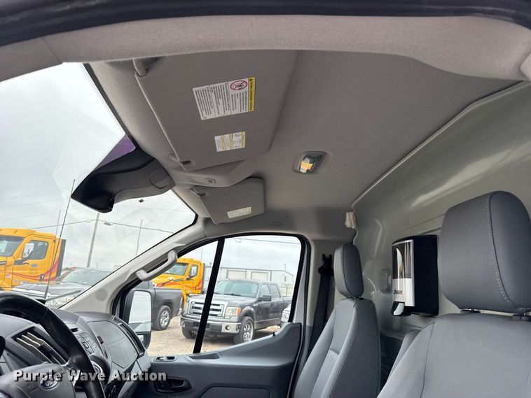 image for item EU2215 2017 Ford Transit 150 van