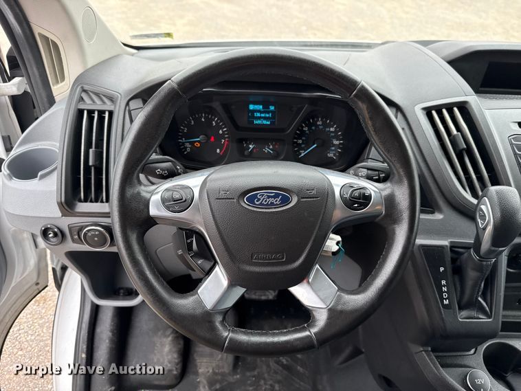 image for item EU2215 2017 Ford Transit 150 van