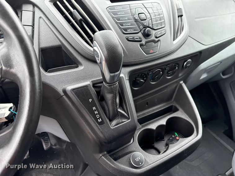 image for item EU2215 2017 Ford Transit 150 van