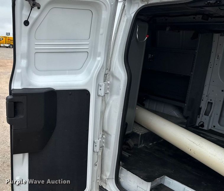 image for item EU2215 2017 Ford Transit 150 van