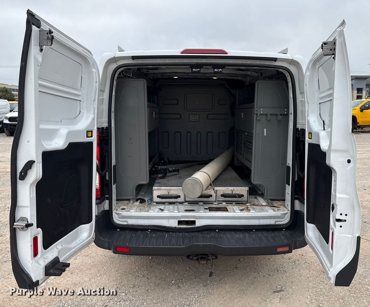 image for item EU2215 2017 Ford Transit 150 van